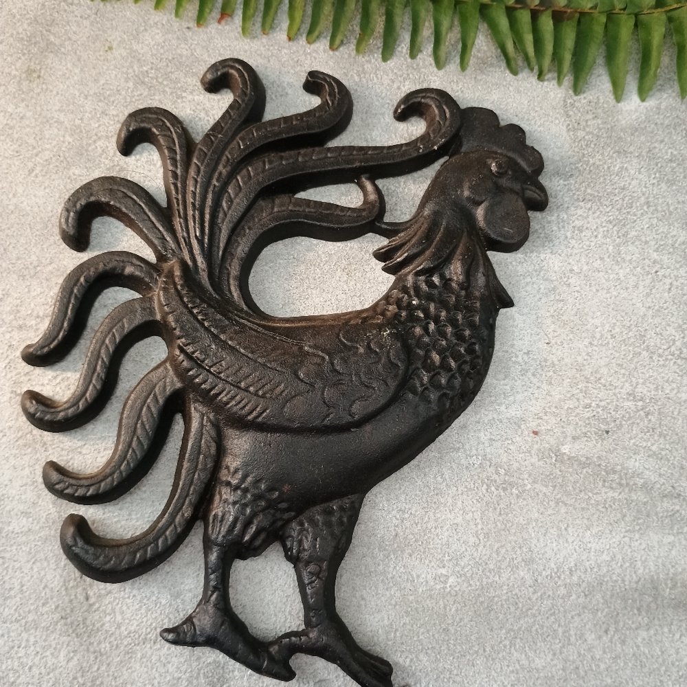 Heavy Cast Iron Rooster Wall Decor, Lodge, Cottagecore, Farmhouse, Country, Boho - Picture 8 of 8